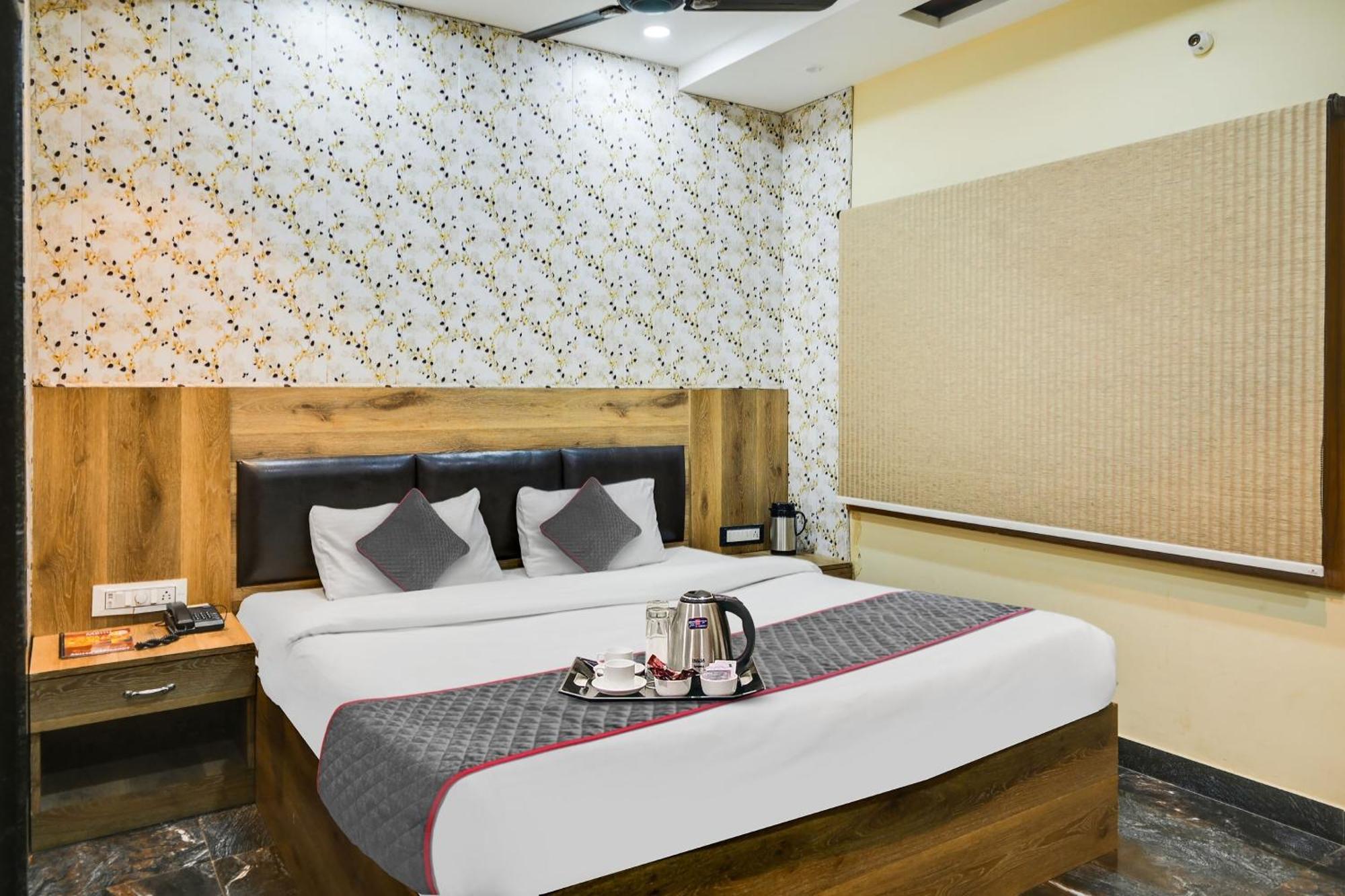 Townhouse Oak Hotel Ar Ganges Premium バラナシ エクステリア 写真